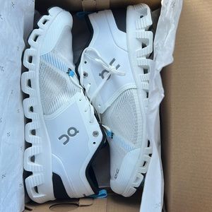 Men’s 9.5 ON Cloud X shift brand new, never worn.